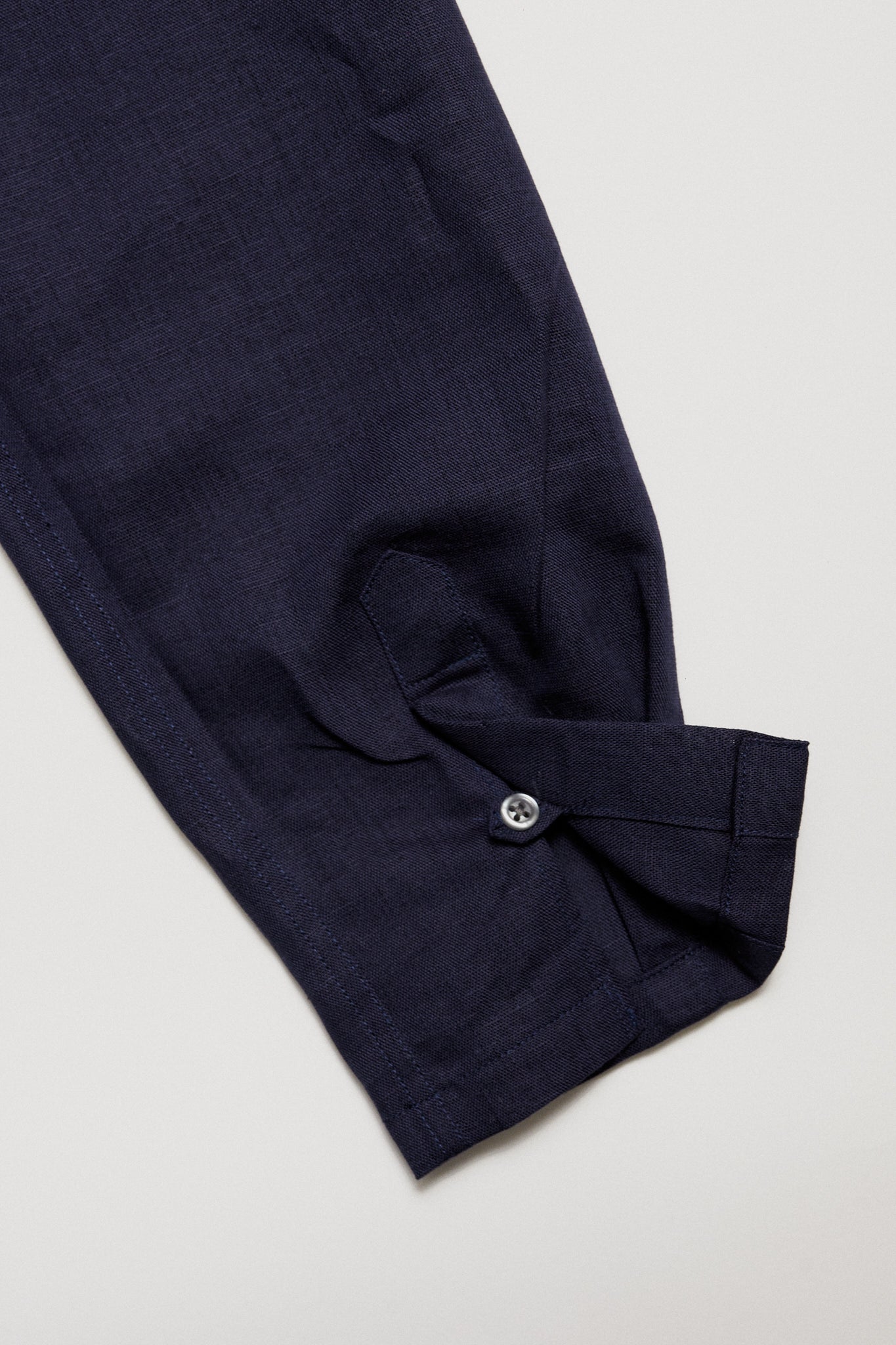 Camisa polera lino broches azul marino