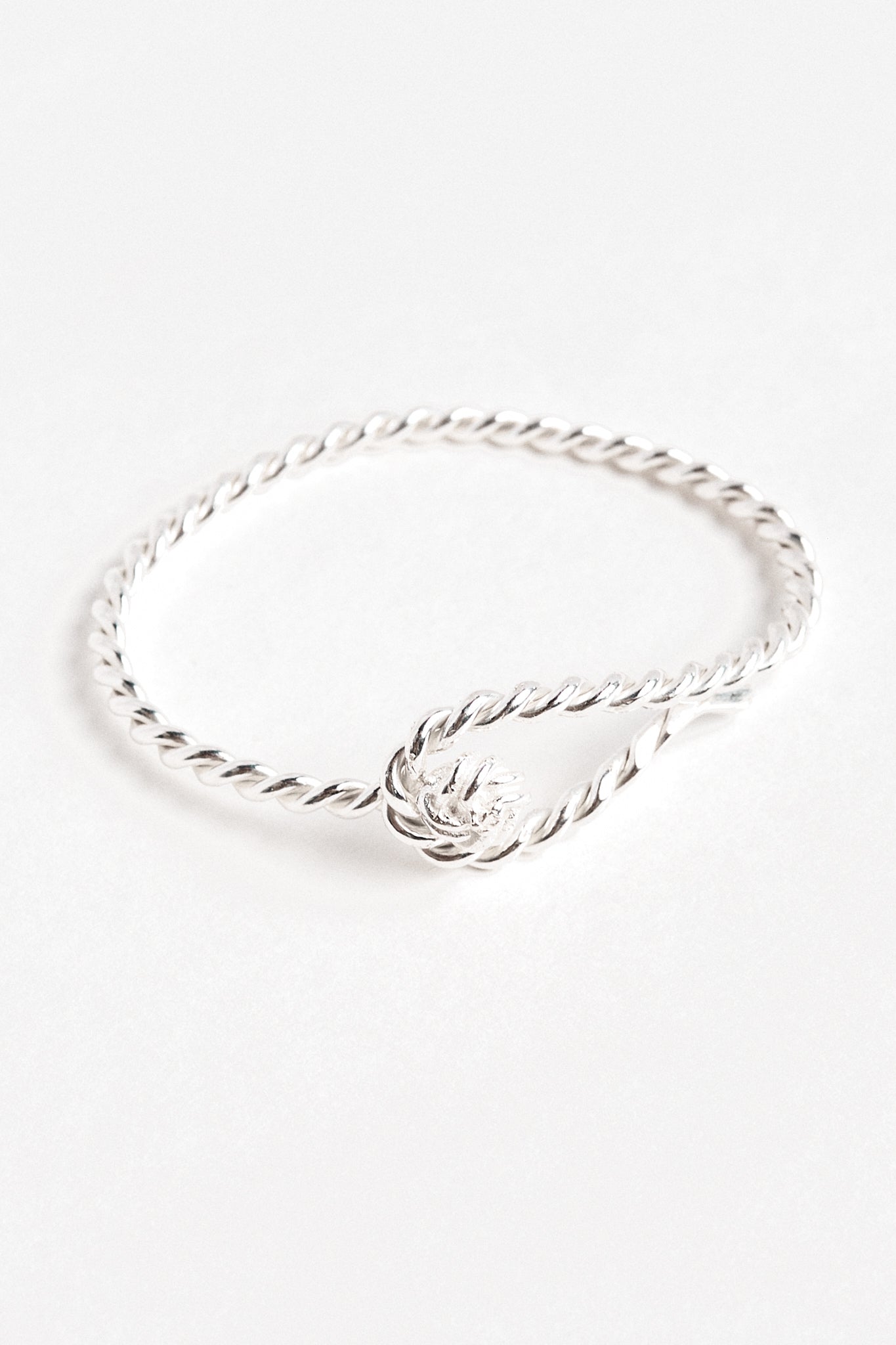 Pulsera plata espiral nudo