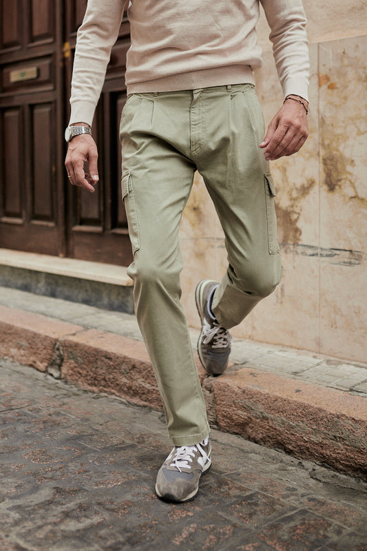 Pantalón cargo verde suave