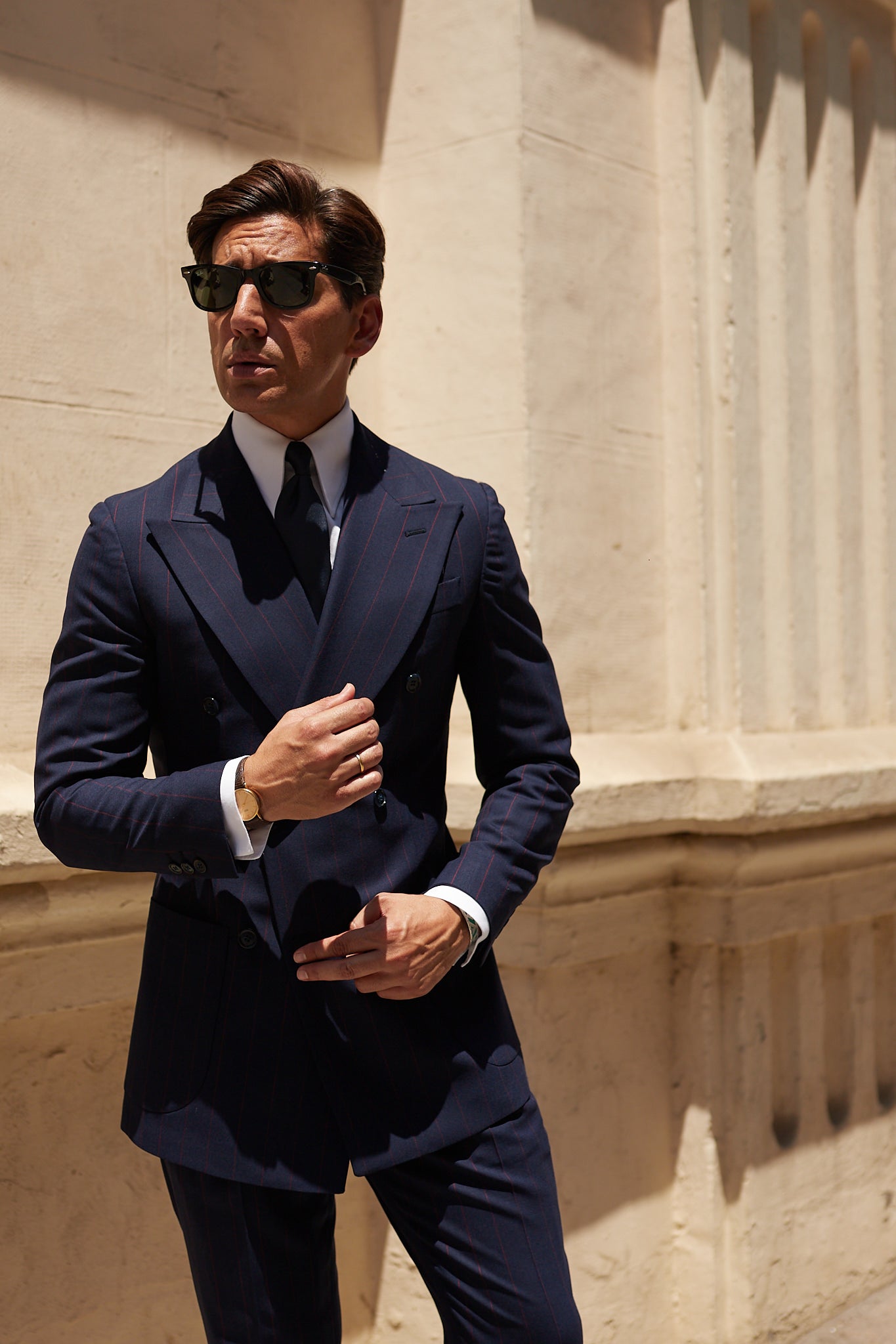 Americana traje cruzado diplomático azul marino raya burdeos