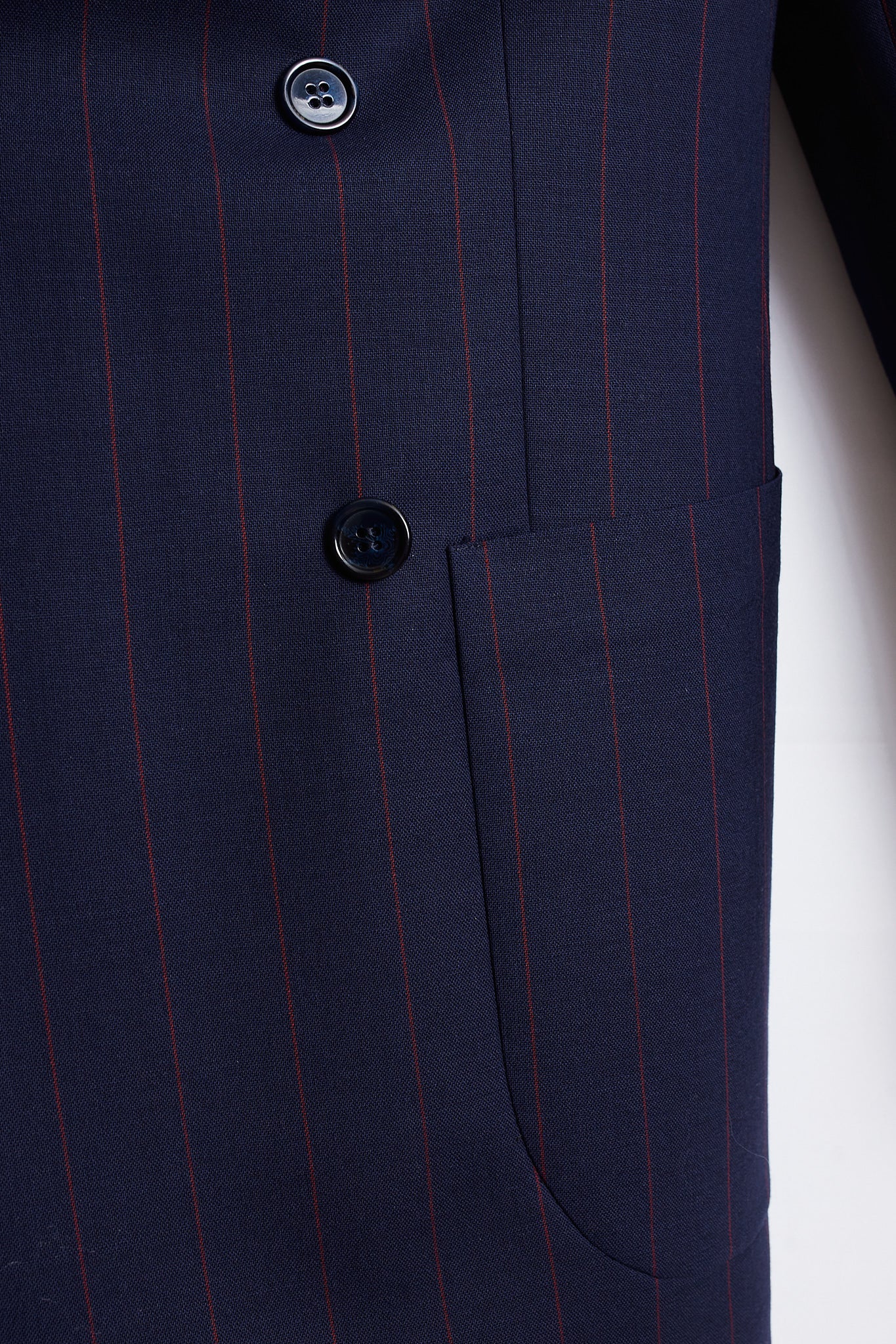 Americana traje cruzado diplomático azul marino raya burdeos