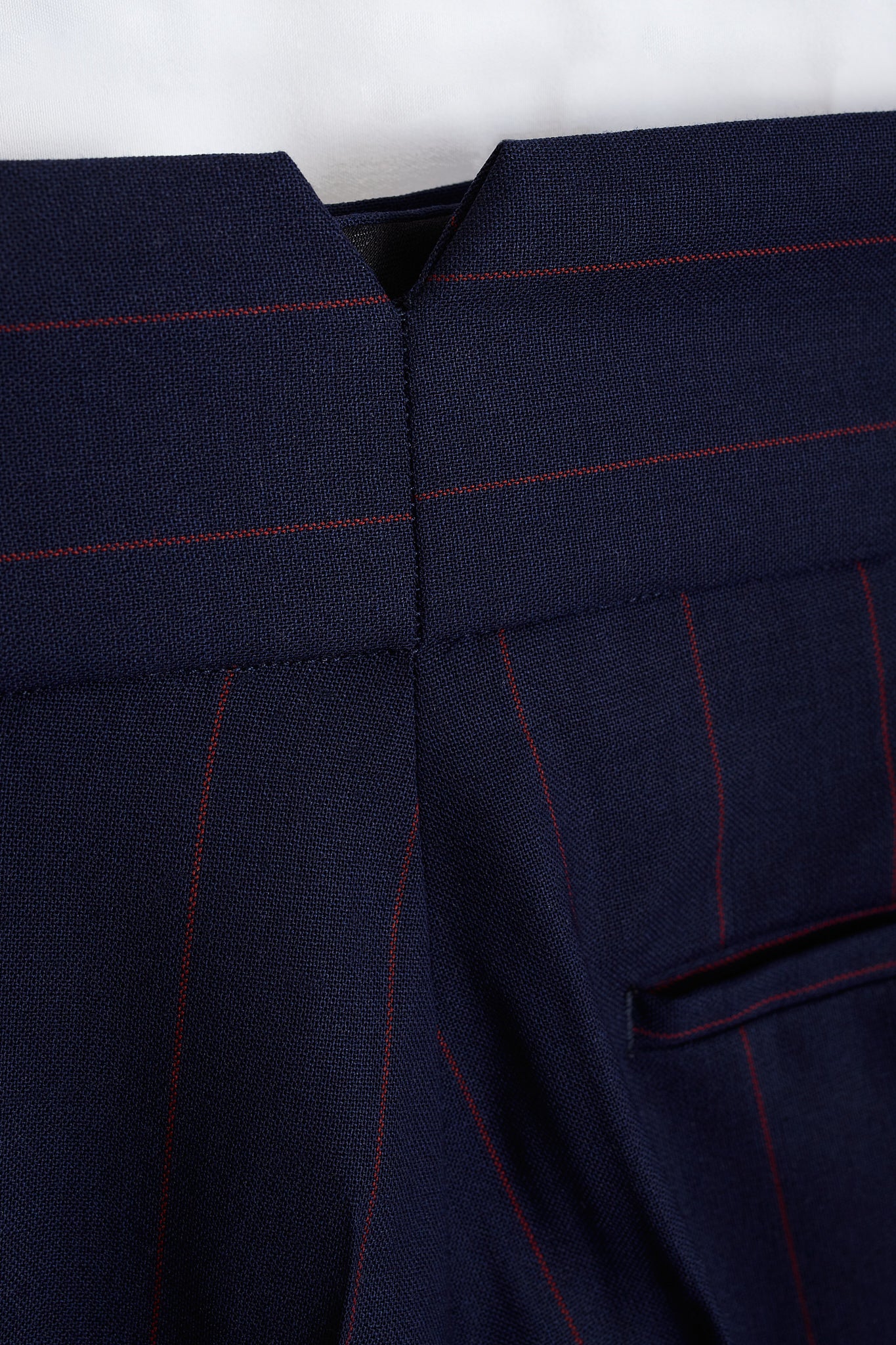 Pantalón traje azul marino diplomático raya burdeos Carnet