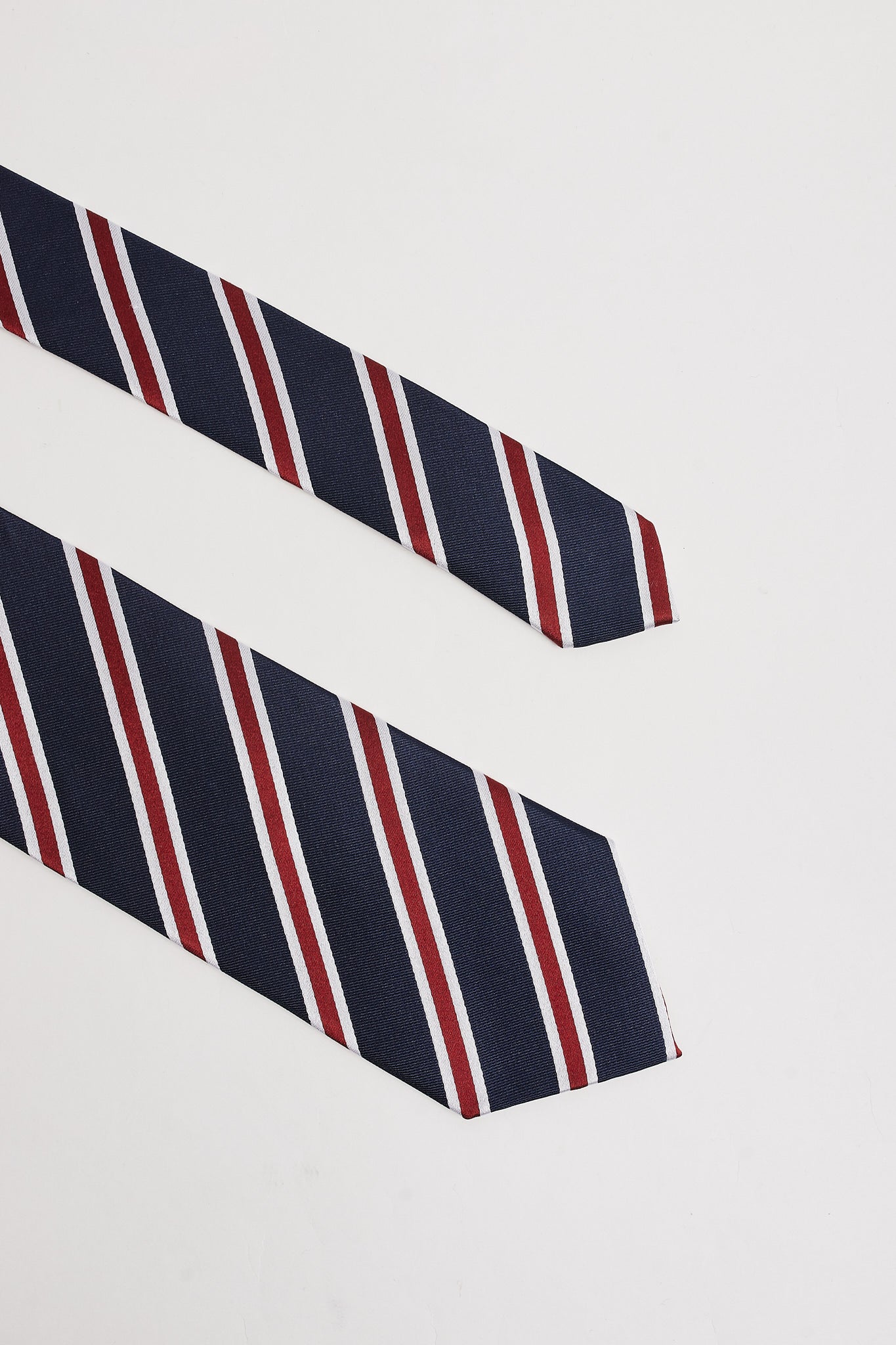 Corbata regimental azul marino burdeos