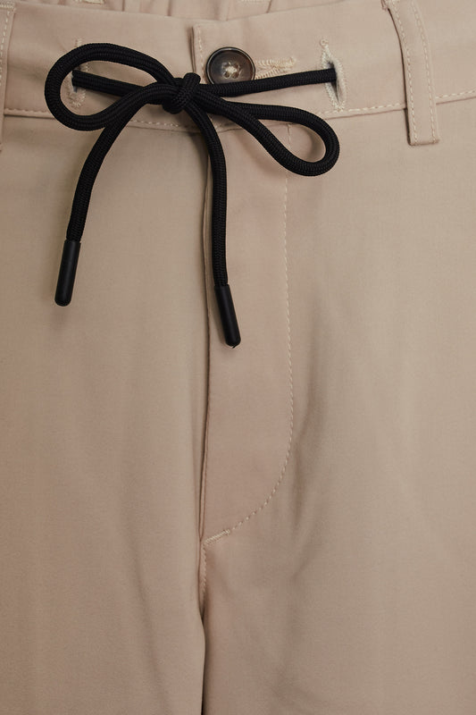 Pantalón cargo travel beige