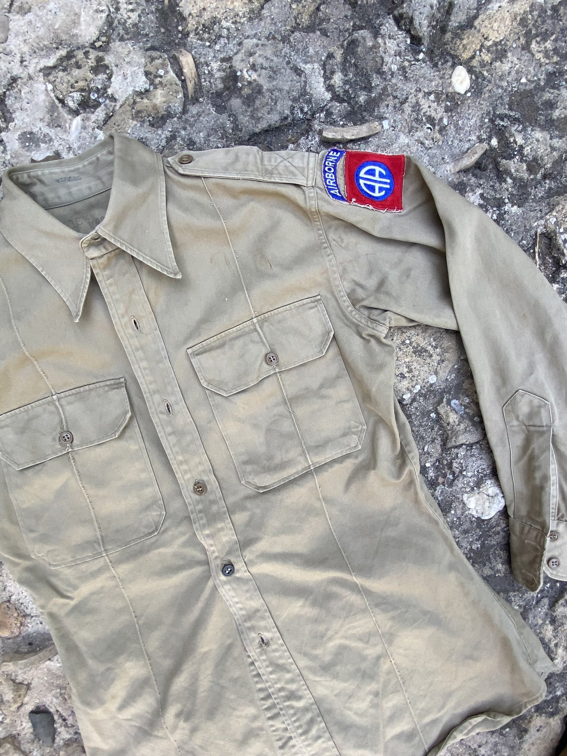 Camisa militar khaki vintage Hippie Crew