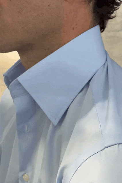 Camisa cuello híbrido azul claro