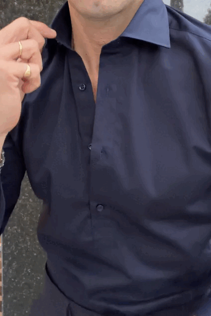 Camisa polera elástica blanca azul marino