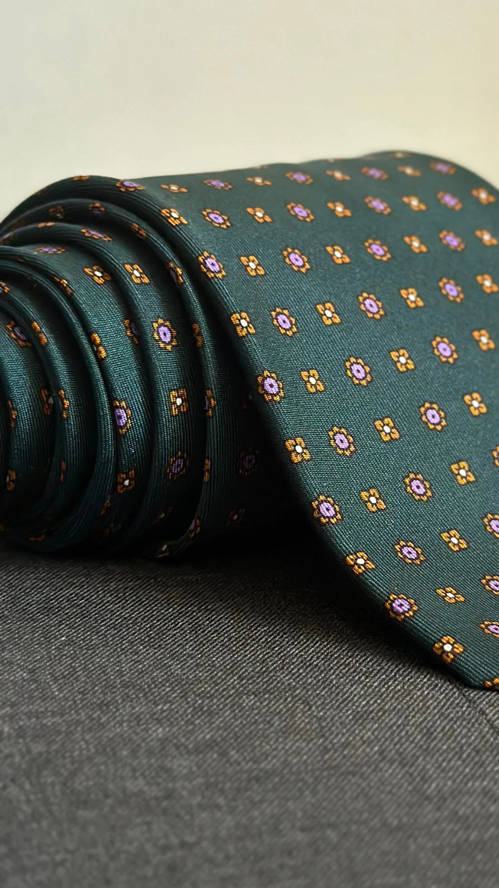 Corbata Emblematic verde oscuro geométricos flores