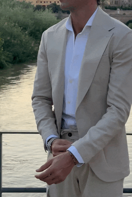 Get the look - Travel suit